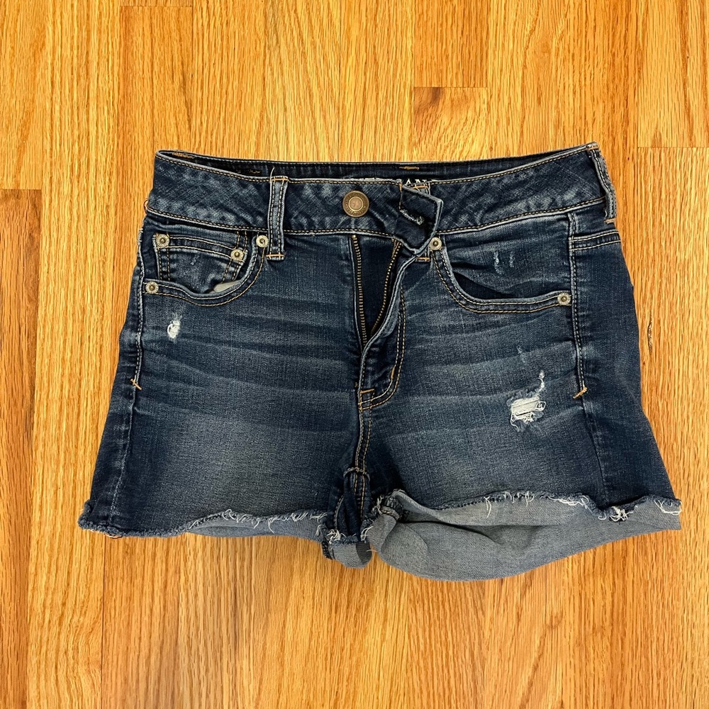 Super super stretch women’s American eagle jean shorts